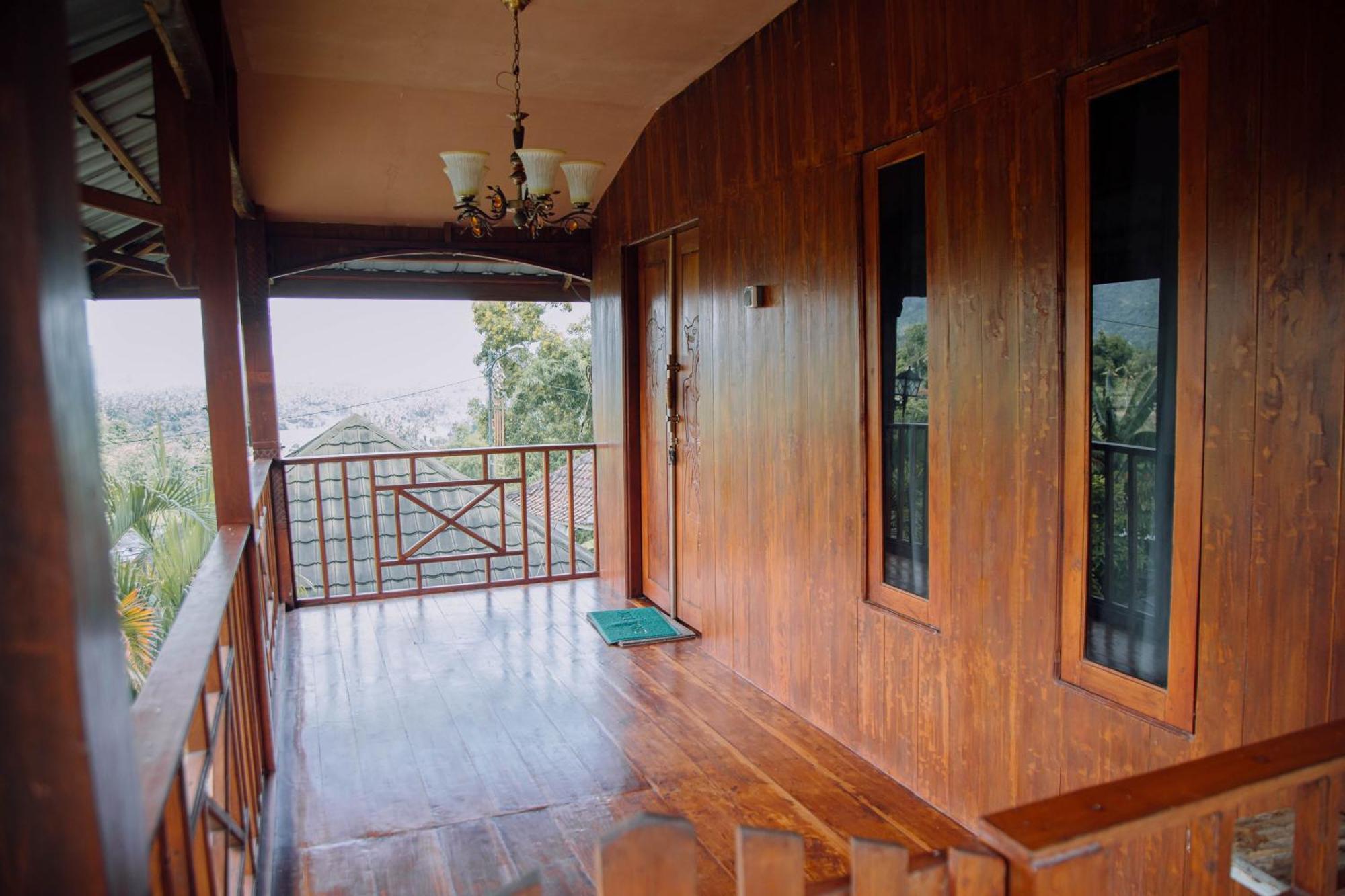 Reddoorz At Villa Bukit Senyum Lombok Kuripan  Buitenkant foto